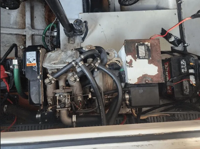 Slide: The Image of Regal Commodore 322 1995 - 13