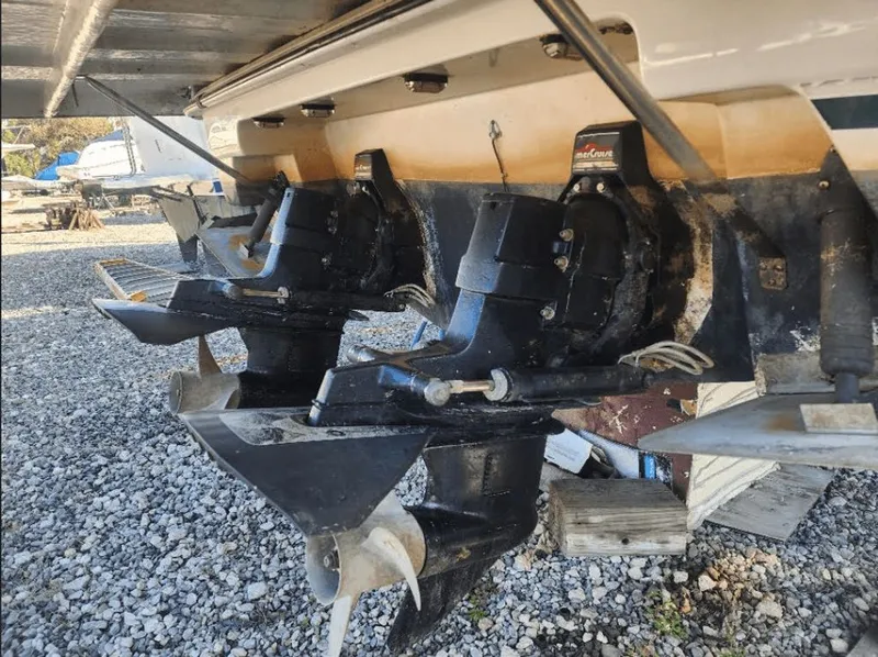 Slide: The Image of Regal Commodore 322 1995 - 9