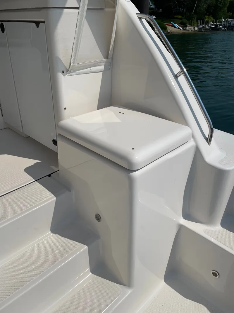 Slide: The Image of Tiara 4200 Open 2004 - 8