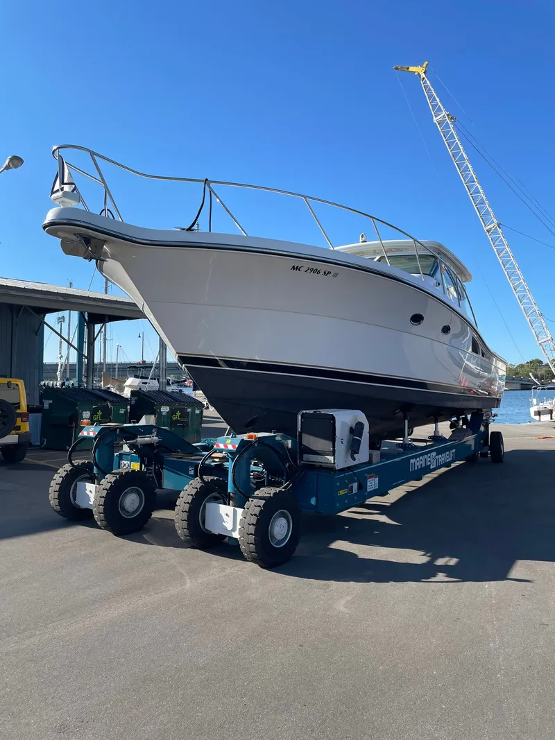 Slide: The Image of Tiara 42 Open 2004 - 2