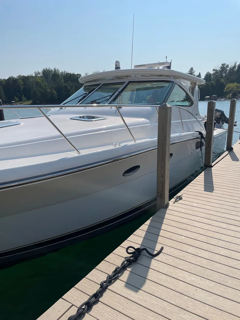 Slide: The Image of Tiara 42 Open 2004 - 51