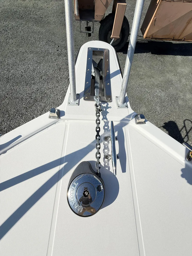 Slide: The Image of Bow of 2001 Albemarle 280 Express Sport Fisherman with anchor chain and winch. - 39
