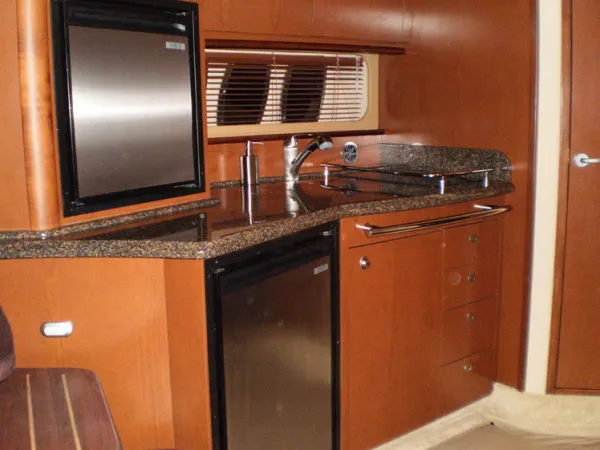 Slide: The Image of Sea Ray 380 DA HARDTOP SUNDANCER 2007 - 9