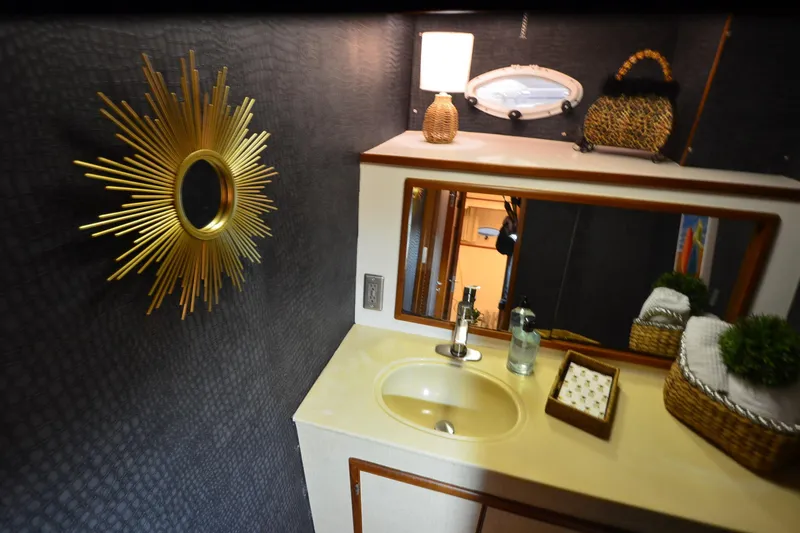 Slide: The Image of Luxurious bathroom in 1990 Jefferson 52 Marquessa ED yacht with elegant decor. - 37