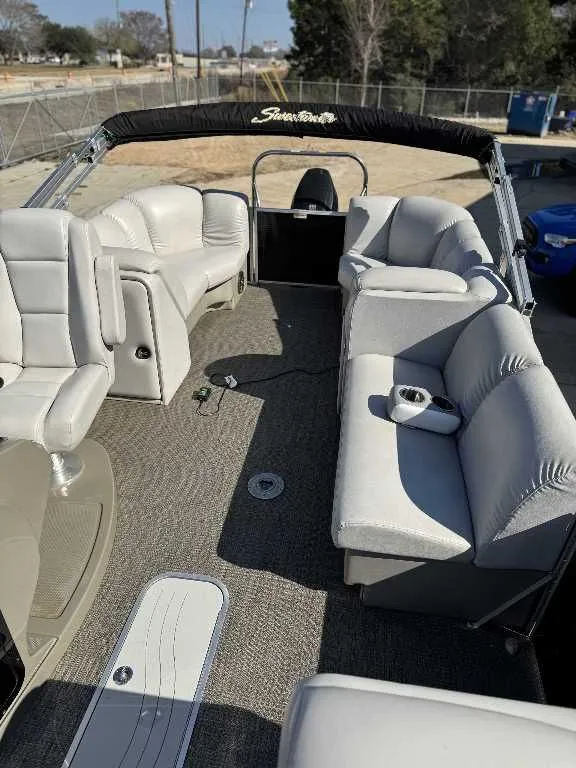 Slide: The Image of Godfrey SW 220 Premium 2016 - 8