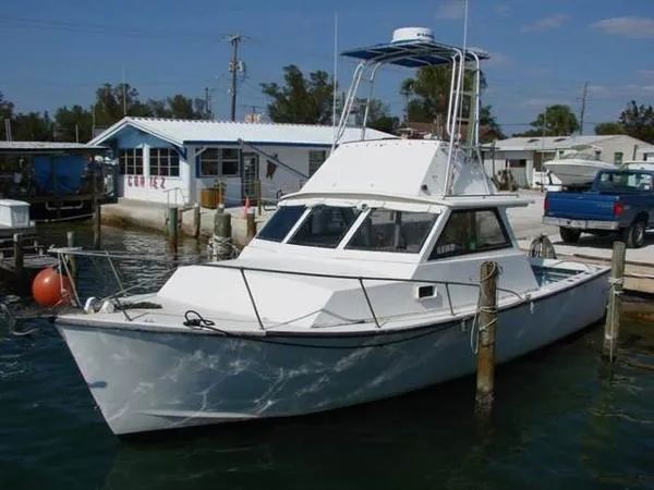 Slide: The Image of Morgan 31 Off Shore Fishing Cuddy 1985 - 0
