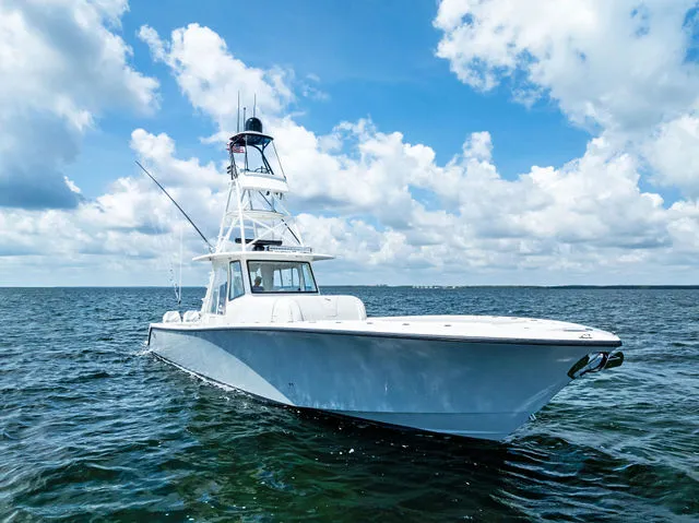 Slide: The Image of SeaVee 420Z 2023 - 26