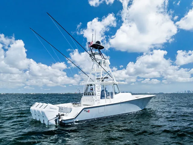 Slide: The Image of SeaVee 420Z 2023 - 28