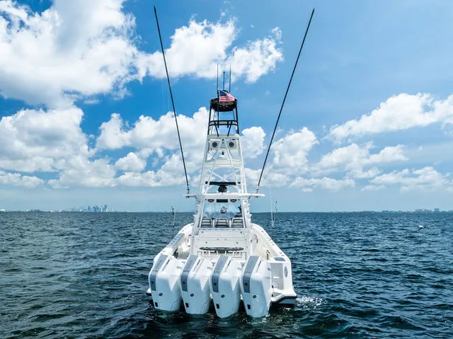 Slide: The Image of SeaVee 420Z 2023 - 29