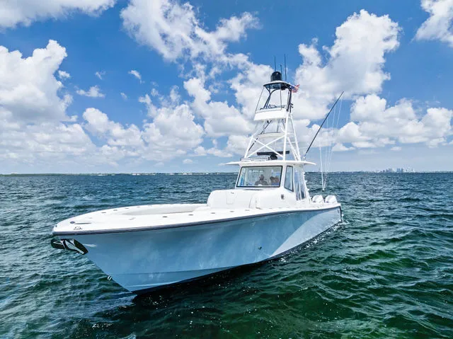 Slide: The Image of SeaVee 420Z 2023 - 37