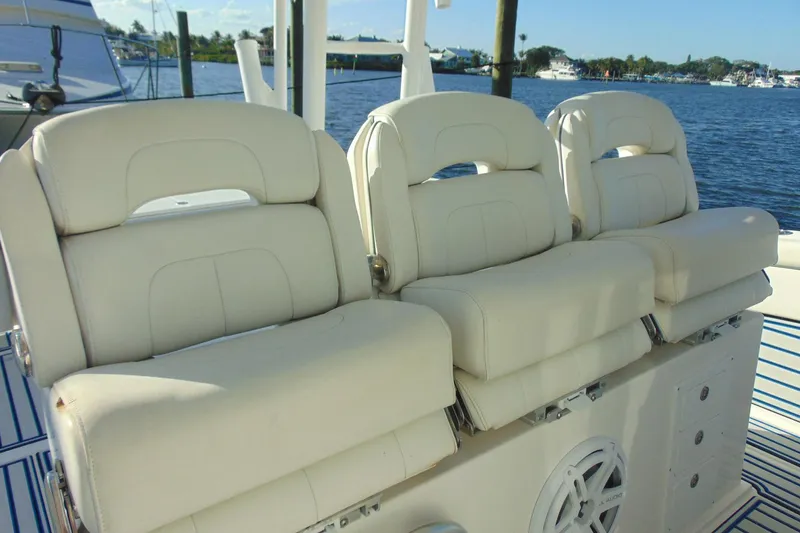 Slide: The Image of Luxury seating on 2019 Stamas 390 Tarpon boat, featuring plush white cushions. - 22
