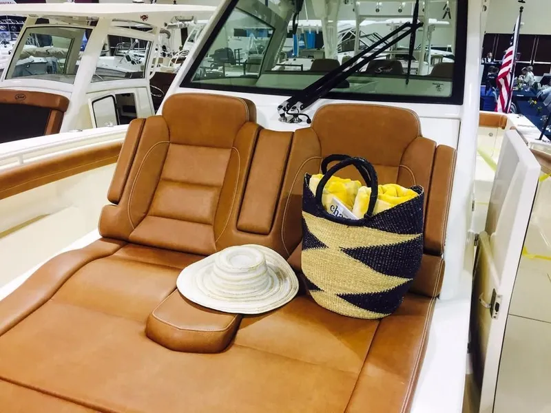 Slide: The Image of Scout 380 LXF 2022 - 15