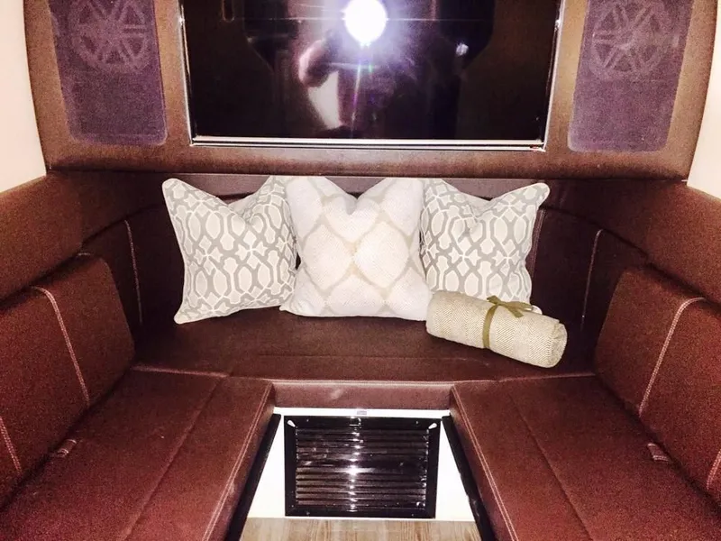 Slide: The Image of Scout 380 LXF 2022 - 27