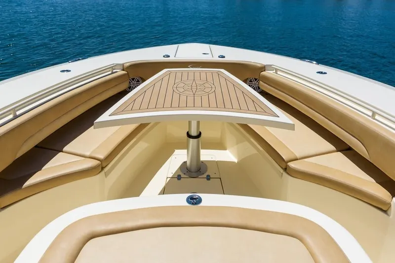 Slide: The Image of Scout 380 LXF 2022 - 32