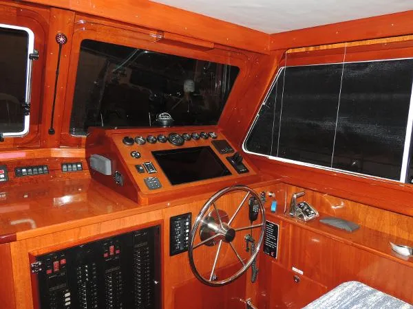 Slide: The Image of Lowell Brothers Flybridge Sedan 2019 - 10