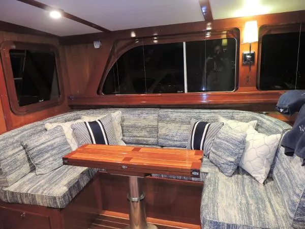 Slide: The Image of Lowell Brothers Flybridge Sedan 2019 - 5