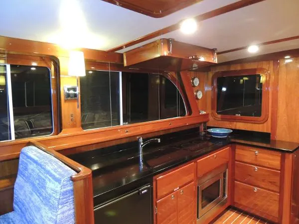 Slide: The Image of Lowell Brothers Flybridge Sedan 2019 - 9
