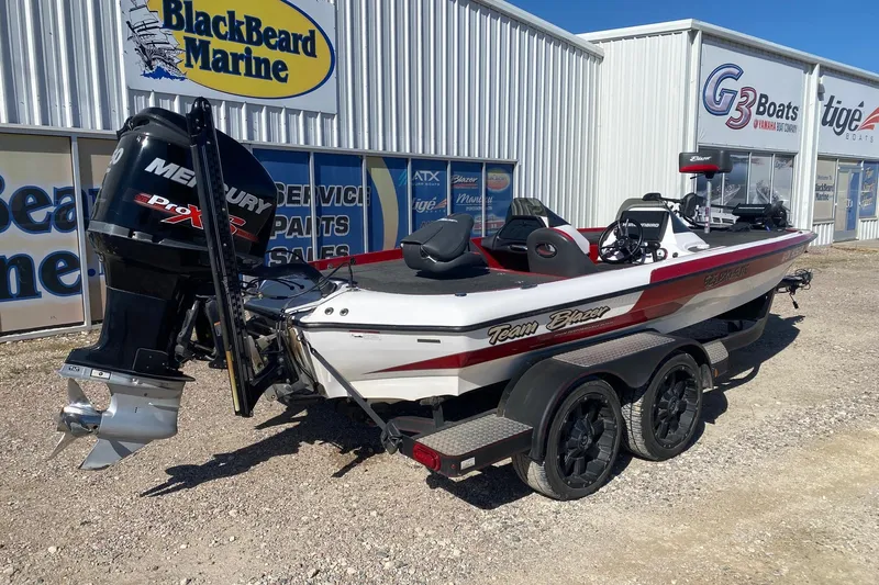 Slide: The Image of 2018 Blazer 625 Pro Elite boat at BlackBeard Marine dealership. - 6