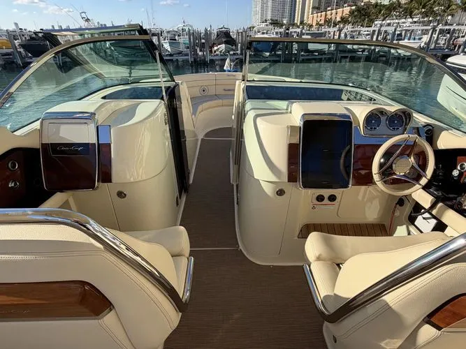 Slide: The Image of 2023 Chris-craft Launch 35 Gt - Image 10 - 10