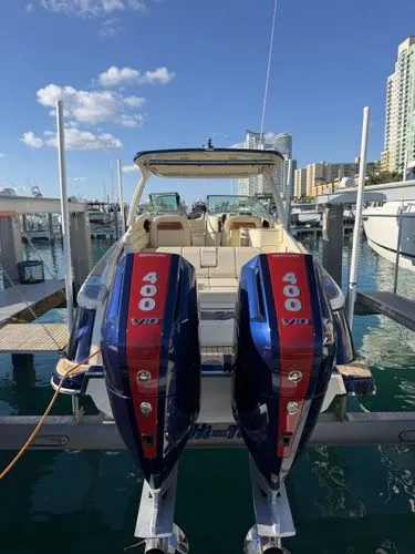 Slide: The Image of 2023 Chris-craft Launch 35 Gt - Image 3 - 3