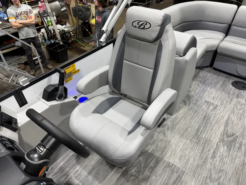 Slide: The Image of Bentley Pontoons Legacy 223 Navigator Quad Lounge Tritoon & Honda 4-Stroke EFI 2026 - 14