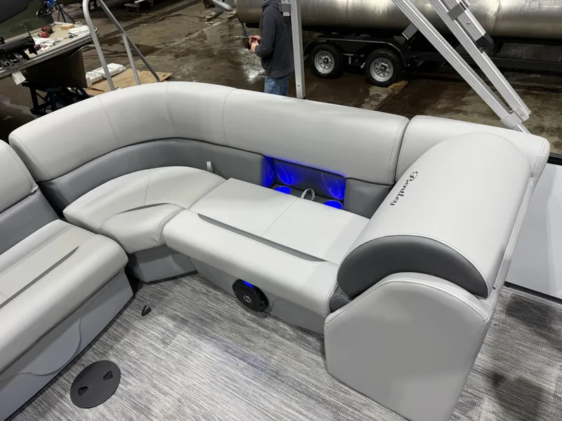 Slide: The Image of Bentley Pontoons Legacy 223 Navigator Quad Lounge Tritoon & Honda 4-Stroke EFI 2026 - 19