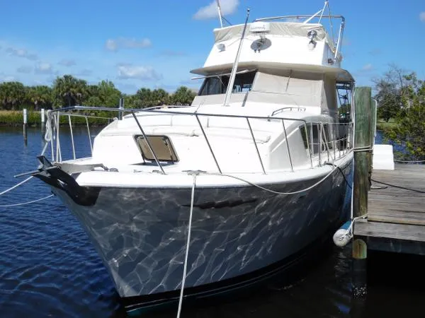 Slide: The Image of Chris-Craft 410 Commander Yacht 1986 - 4