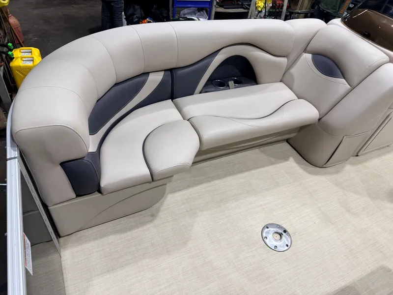 Slide: The Image of Sylvan Mirage 820 Cruise Special Edition Pontoon 2015 - 14