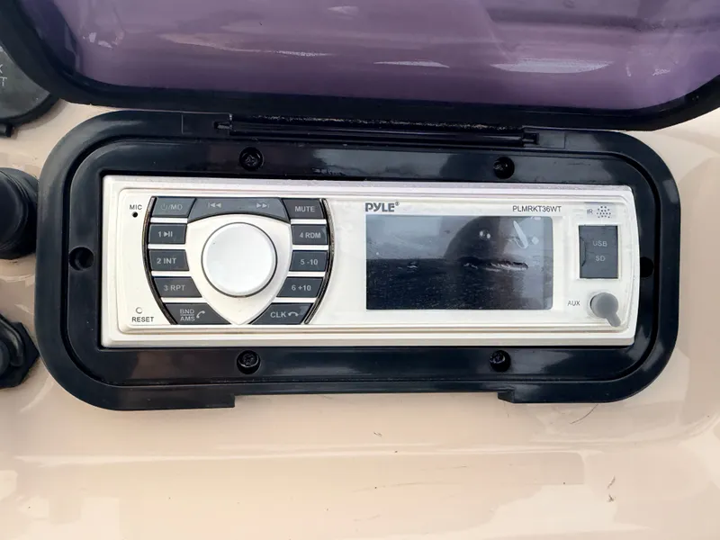 Slide: The Image of Sylvan Mirage 820 Cruise Special Edition Pontoon 2015 - 23