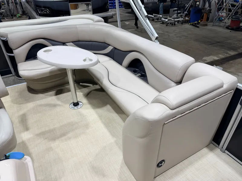 Slide: The Image of Sylvan Mirage 820 Cruise Special Edition Pontoon 2015 - 25