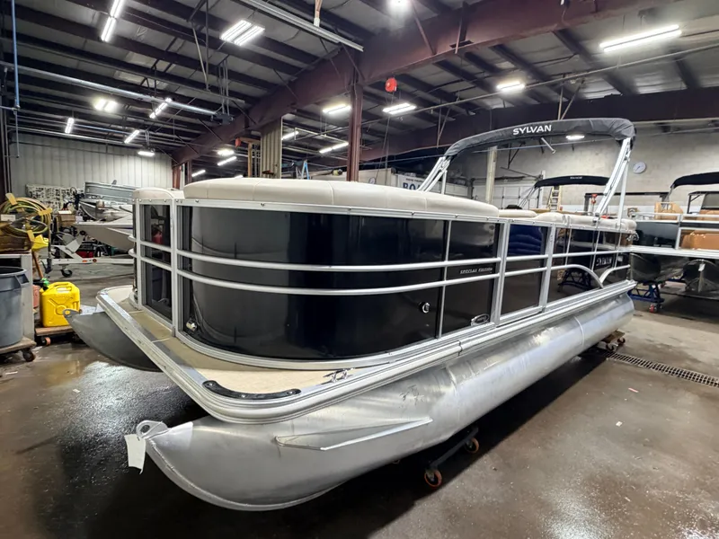 Slide: The Image of Sylvan Mirage 820 Cruise Special Edition Pontoon 2015 - 36