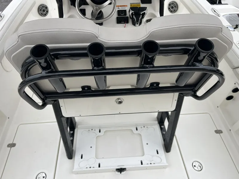 Slide: The Image of World Cat 235 TE 2025 - 4