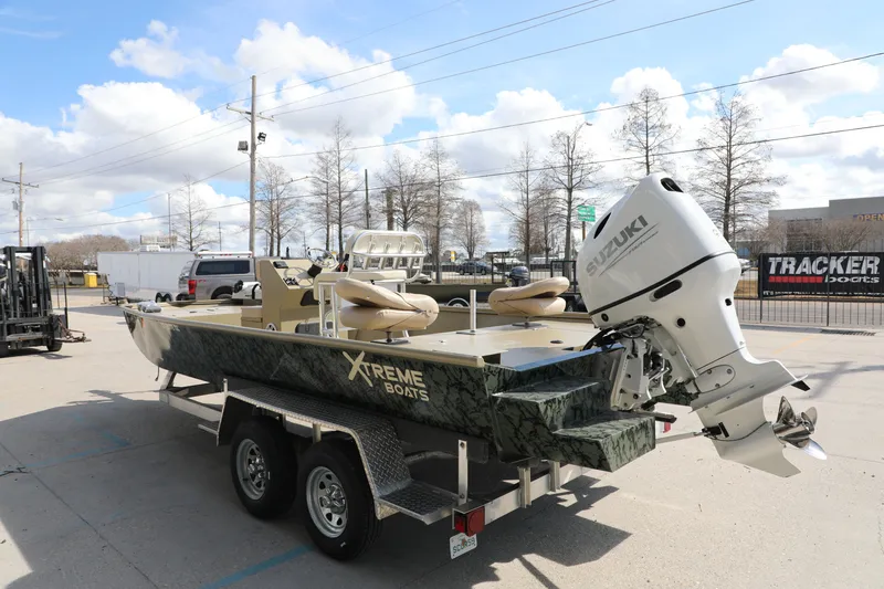 Slide: The Image of Xtreme Boats 2072CC 2025 - 11