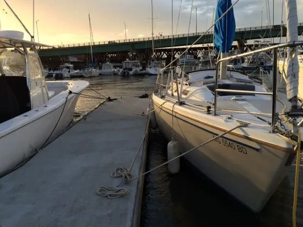Slide: The Image of Catalina 30 1984 - 0