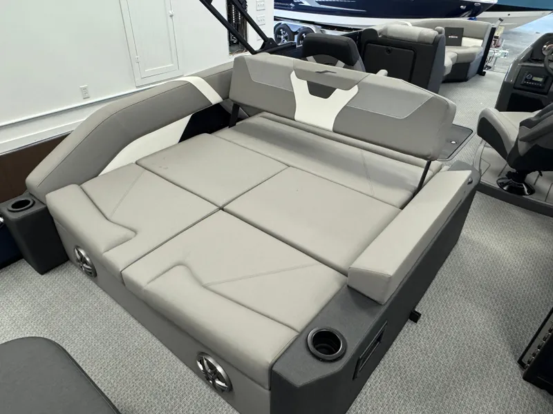 Slide: The Image of Evotti 521CS 2026 - 10