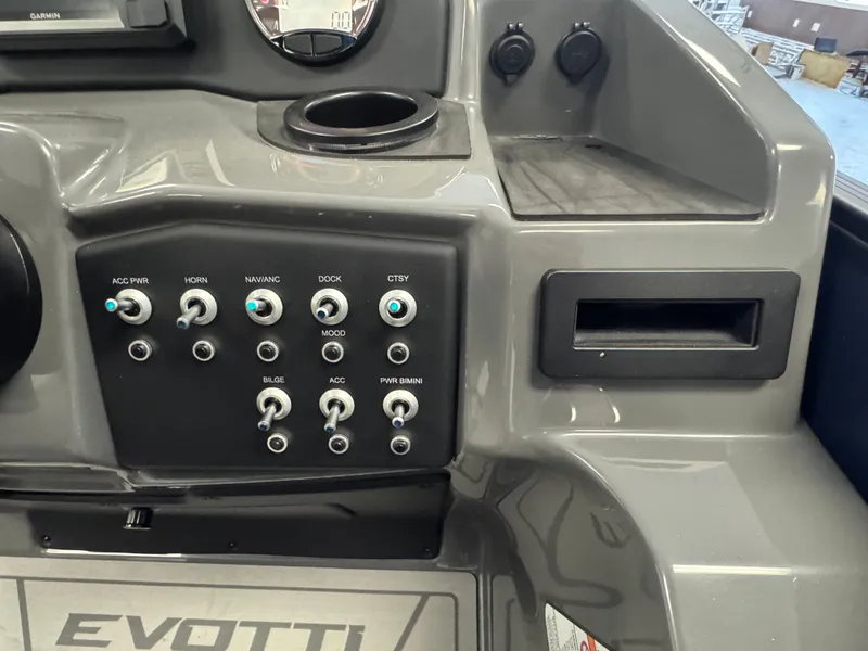 Slide: The Image of Evotti 521CS 2026 - 18