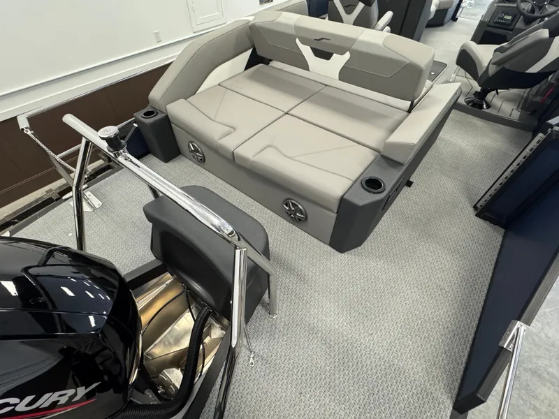 Slide: The Image of Evotti 521CS 2026 - 8