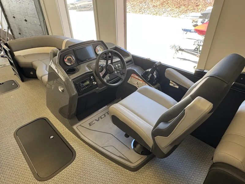 Slide: The Image of Evotti 523QL 2026 - 14