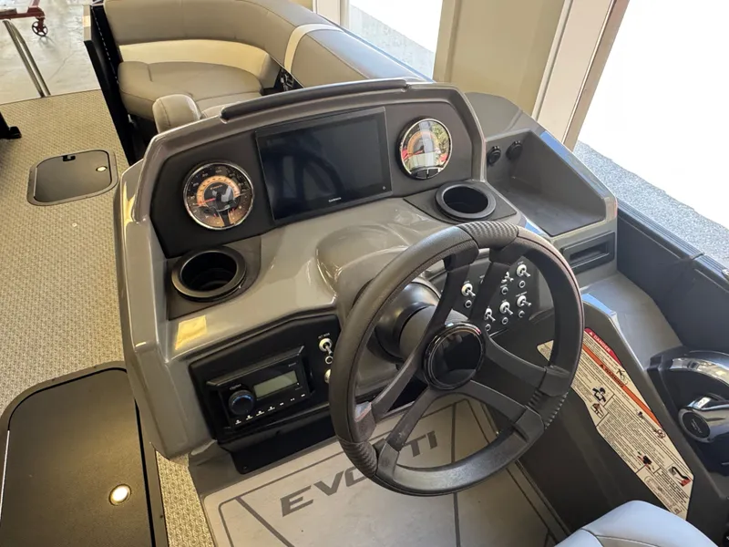 Slide: The Image of Evotti 523QL 2026 - 17