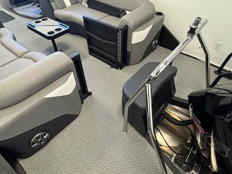 Slide: The Image of Evotti 523QL 2026 - 21