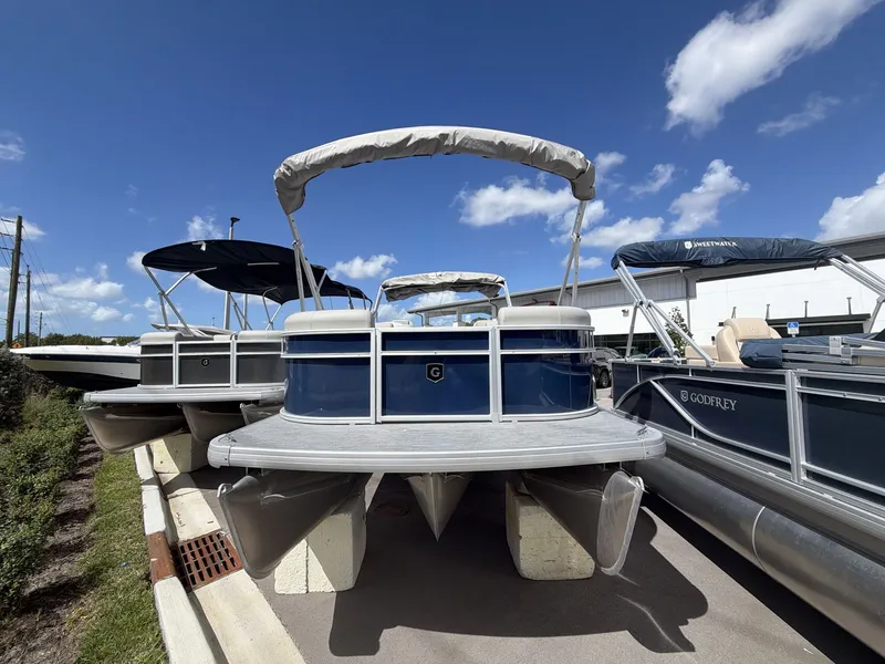 Slide: The Image of Sweetwater 2286 SBX 2026 - 10