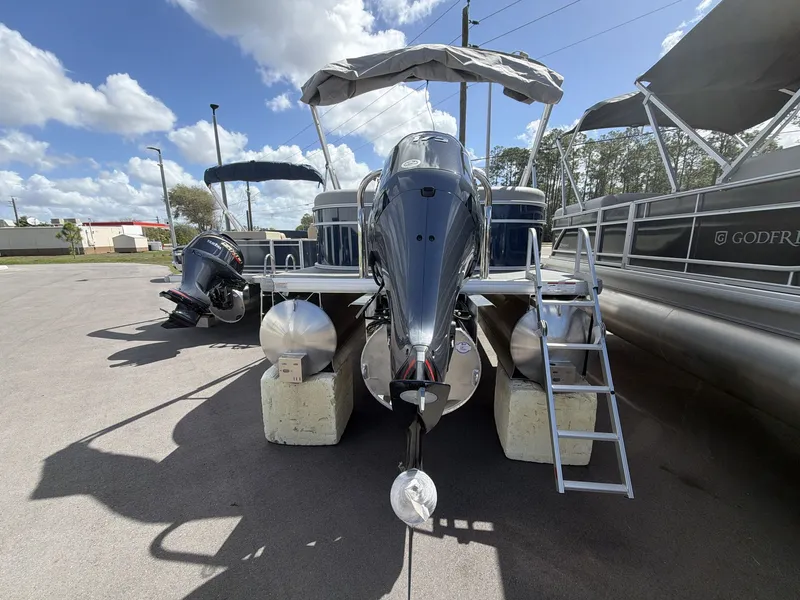 Slide: The Image of Sweetwater 2286 SBX 2026 - 15