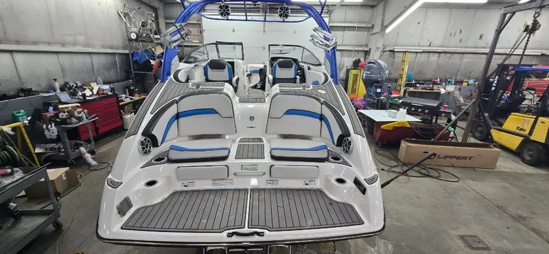 Slide: The Image of Yamaha 242X 2018 - 3