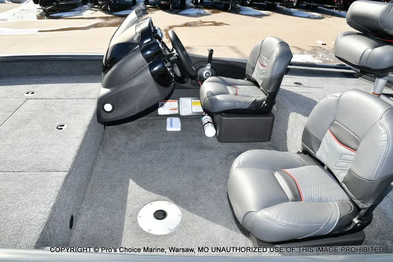 Slide: The Image of Tracker Pro team 175 TF w/60 Mercury 4 Stroke 2021 - 16