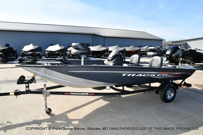 Slide: The Image of Tracker Pro team 175 TF w/60 Mercury 4 Stroke 2021 - 28