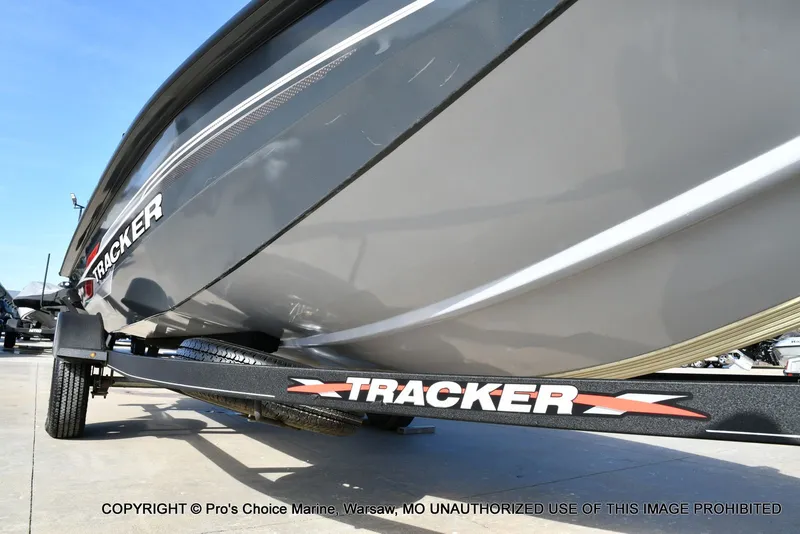 Slide: The Image of Tracker Pro team 175 TF w/60 Mercury 4 Stroke 2021 - 33