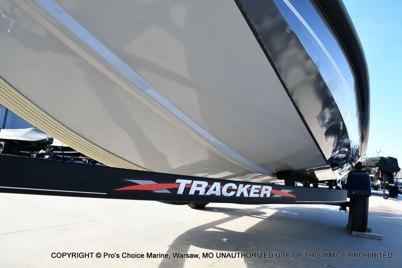 Slide: The Image of Tracker Pro team 175 TF w/60 Mercury 4 Stroke 2021 - 34