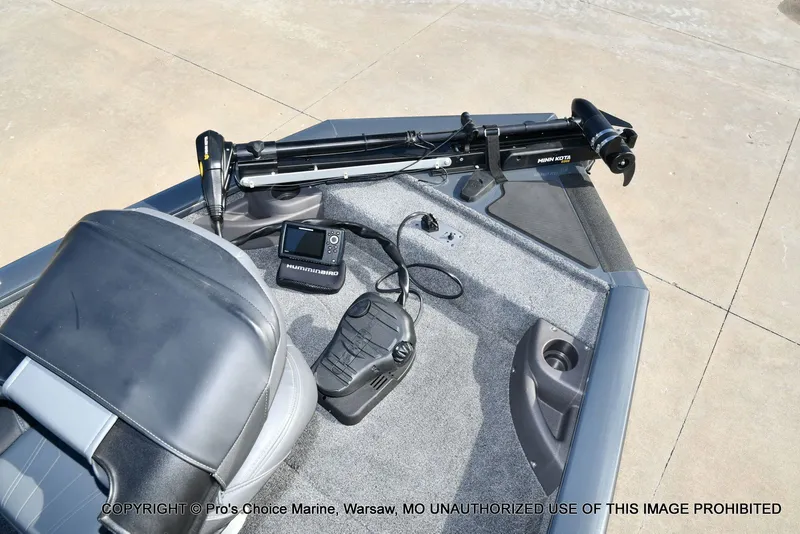 Slide: The Image of Tracker Pro team 175 TF w/60 Mercury 4 Stroke 2021 - 50