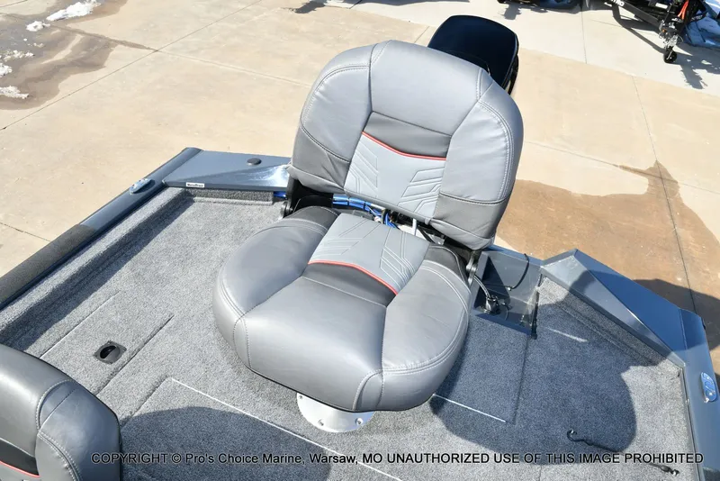 Slide: The Image of Tracker Pro team 175 TF w/60 Mercury 4 Stroke 2021 - 56