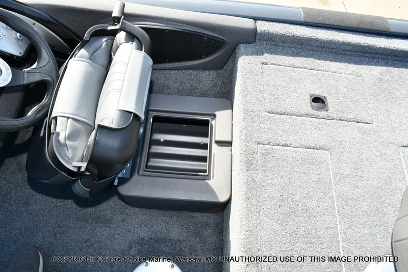 Slide: The Image of Tracker Pro team 175 TF w/60 Mercury 4 Stroke 2021 - 57